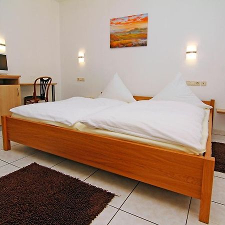 Zewener Hof - Garni Hotel Trier Room photo